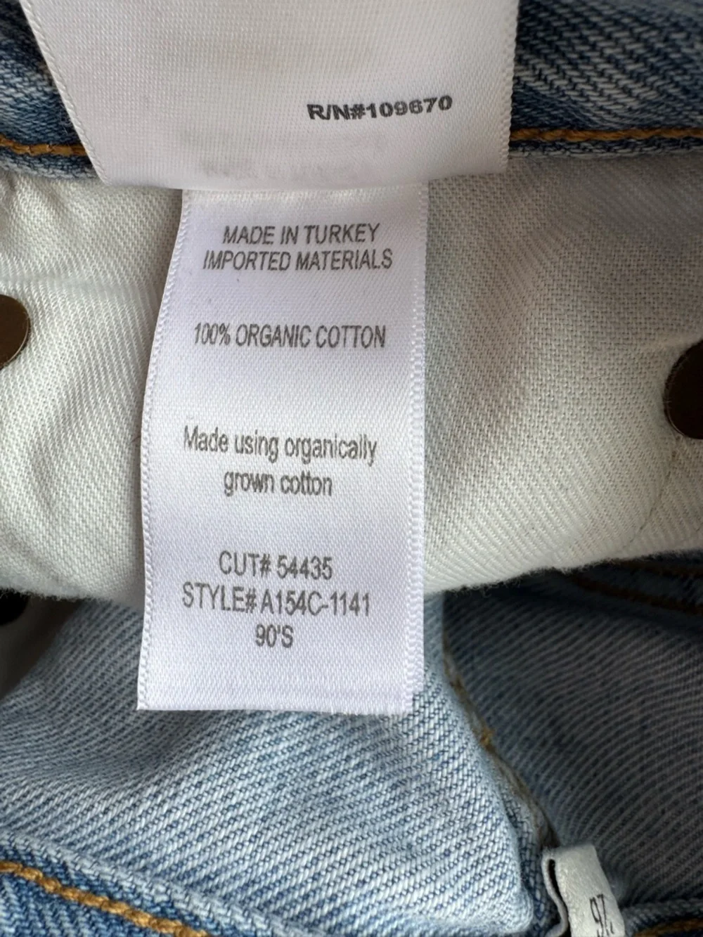 Agolde 90’s Light Blue High-Rise Distressed Jeans – Size 26